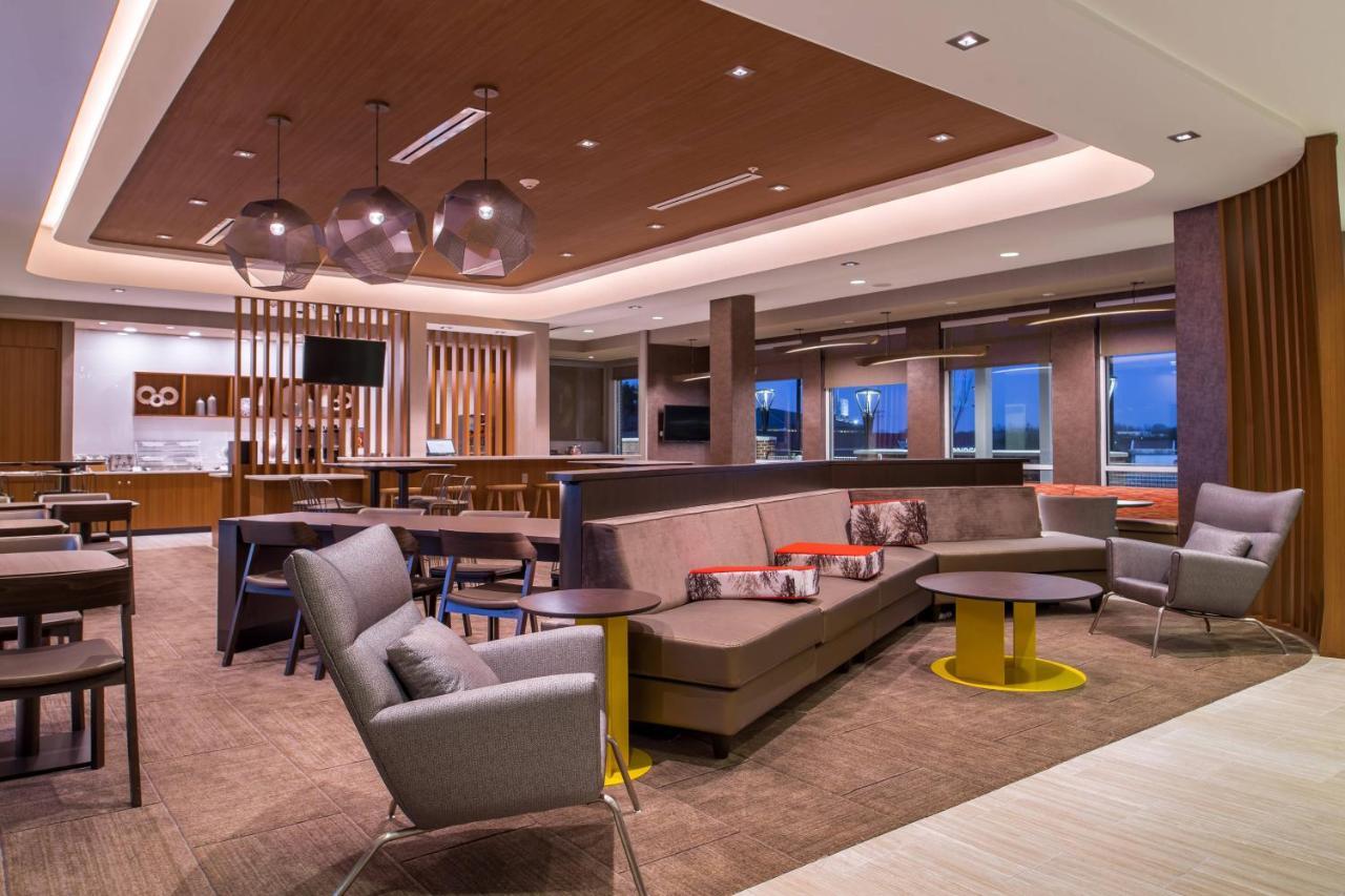 Springhill Suites By Marriott Greensboro Airport Exterior foto